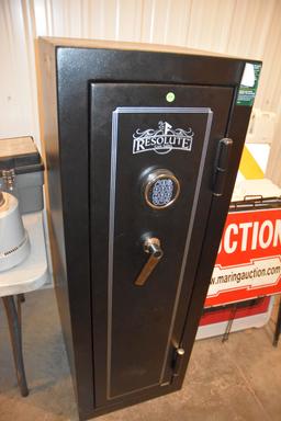 Fleet Farm Resolute Gun Safe, Dead Bolt, Key Pad, Approximately Holds 14 Guns, With Combo, Pickup On