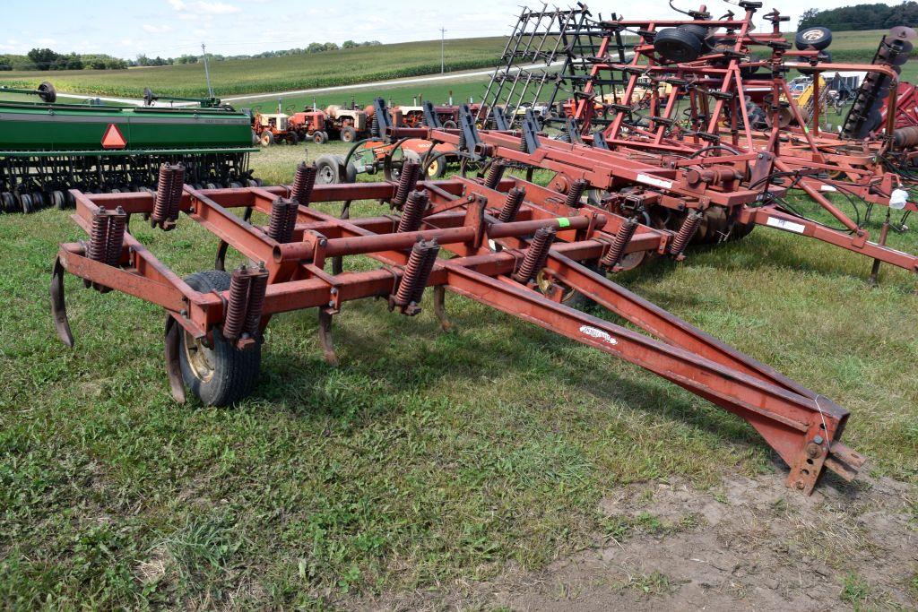 Bush Hog 14 Shank Chisel Plow, Set Up For Hydraulic Lift (No Cylinder)
