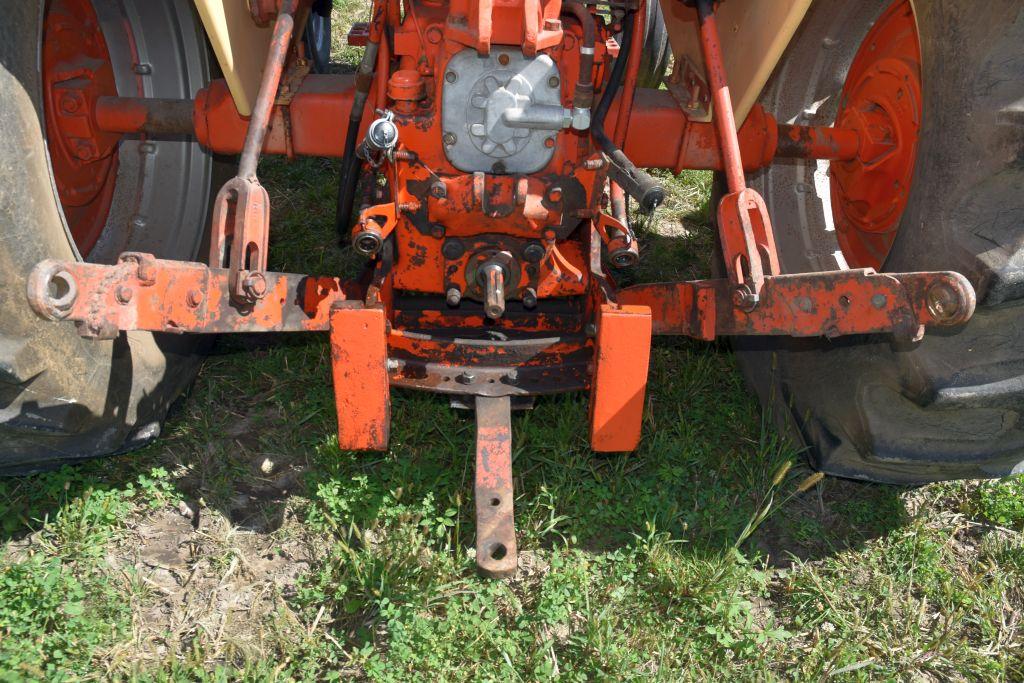 Case 830 LP Gas, W/F, Comfort King, Open Station, 18.4x34, 3pt, PTO, 2hyd, 2150 Hours, SN:8260861, R
