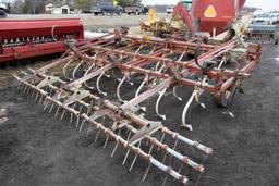 IH 45 Vibra Shank Field Cultivator, 18', 3 Bar Ha