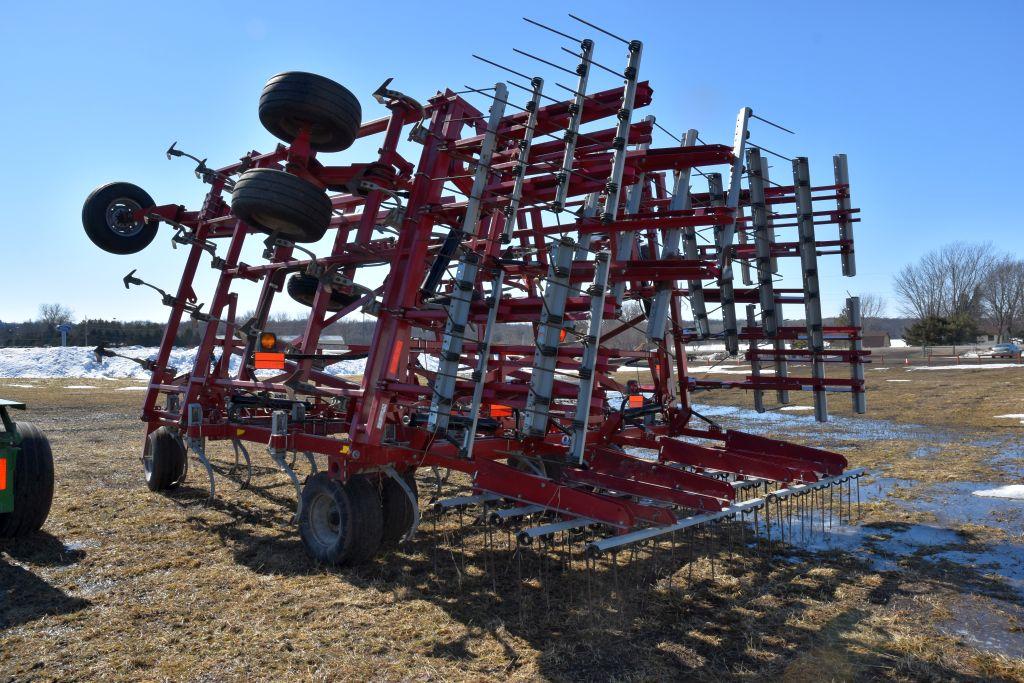 Wil Rich QX2 Field Cultivator, 42.5', Depth Contr