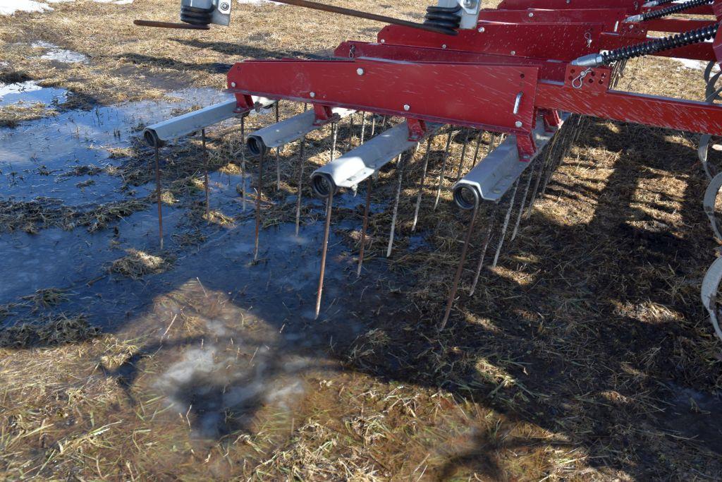 Wil Rich QX2 Field Cultivator, 42.5', Depth Contr