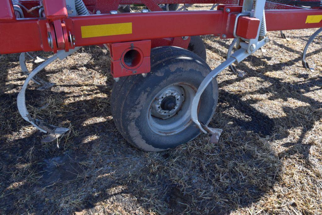 Wil Rich QX2 Field Cultivator, 42.5', Depth Contr