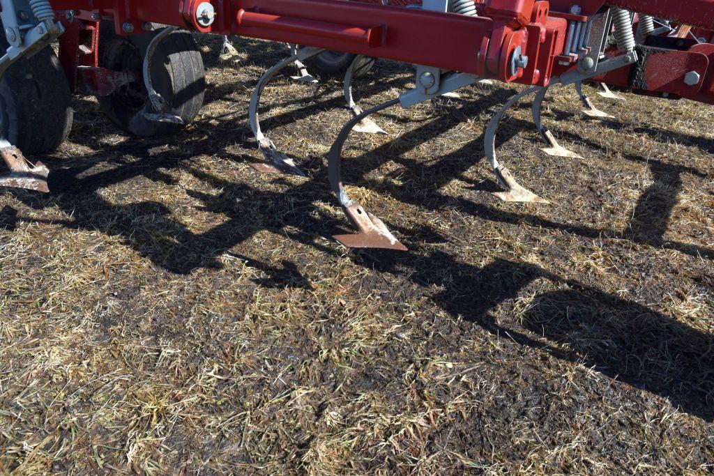 Wil Rich QX2 Field Cultivator, 42.5', Depth Contr