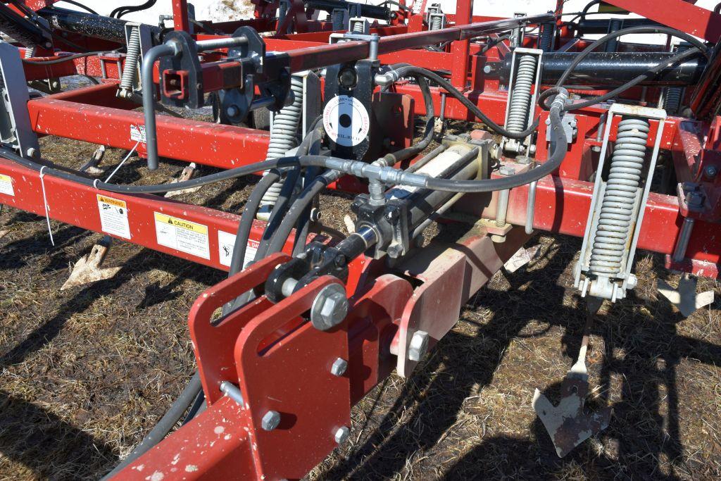 Wil Rich QX2 Field Cultivator, 42.5', Depth Contr