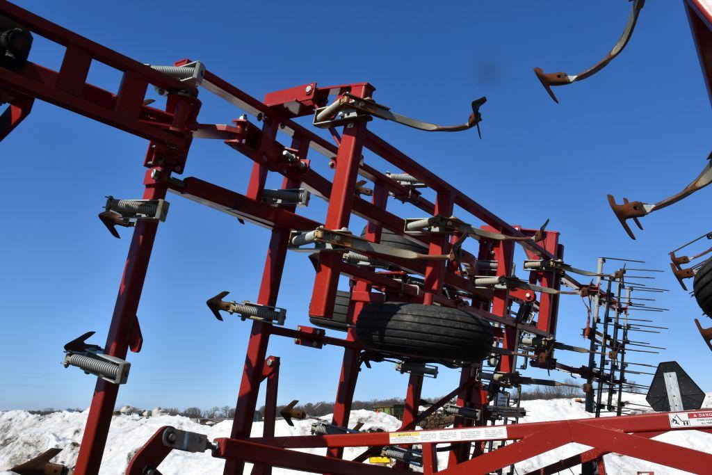 Wil Rich QX2 Field Cultivator, 42.5', Depth Contr