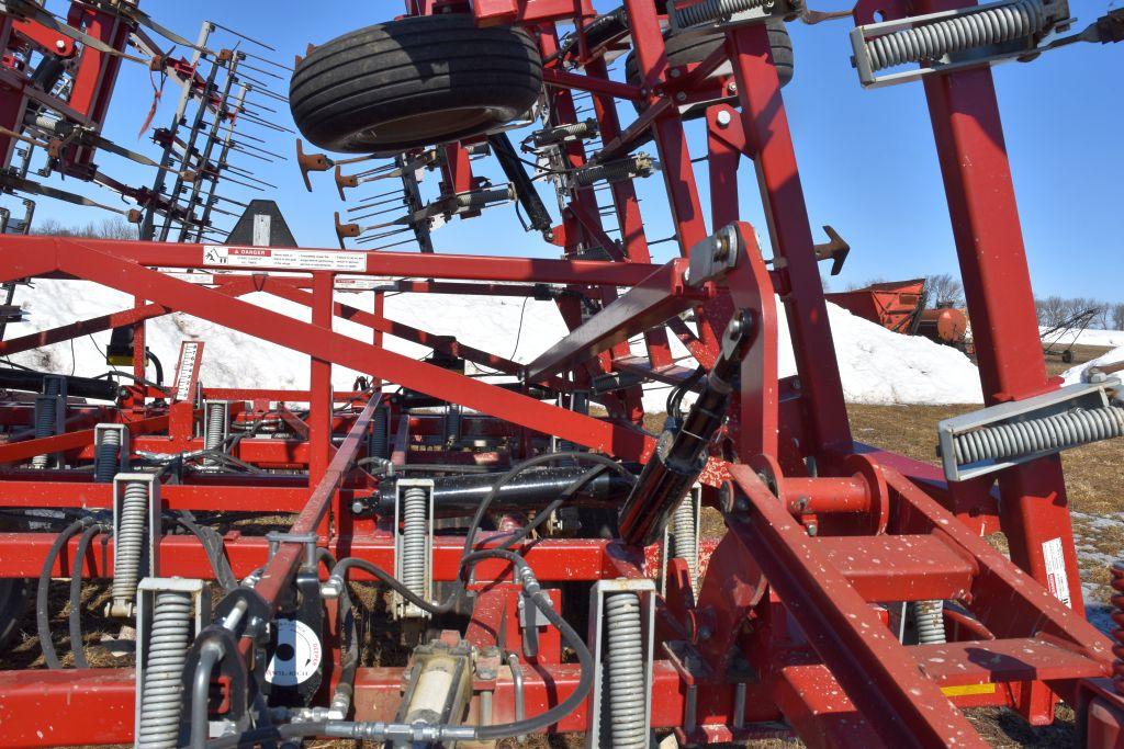 Wil Rich QX2 Field Cultivator, 42.5', Depth Contr