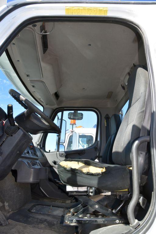2007 Freightliner Business Class M2 Tandem Axle S
