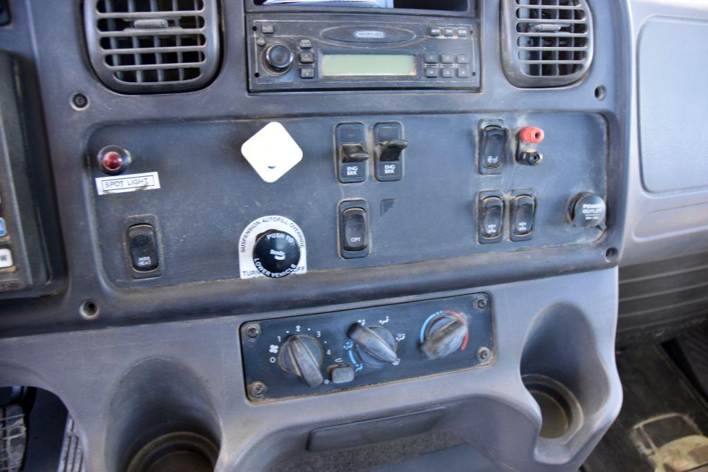 2007 Freightliner Business Class M2 Tandem Axle S