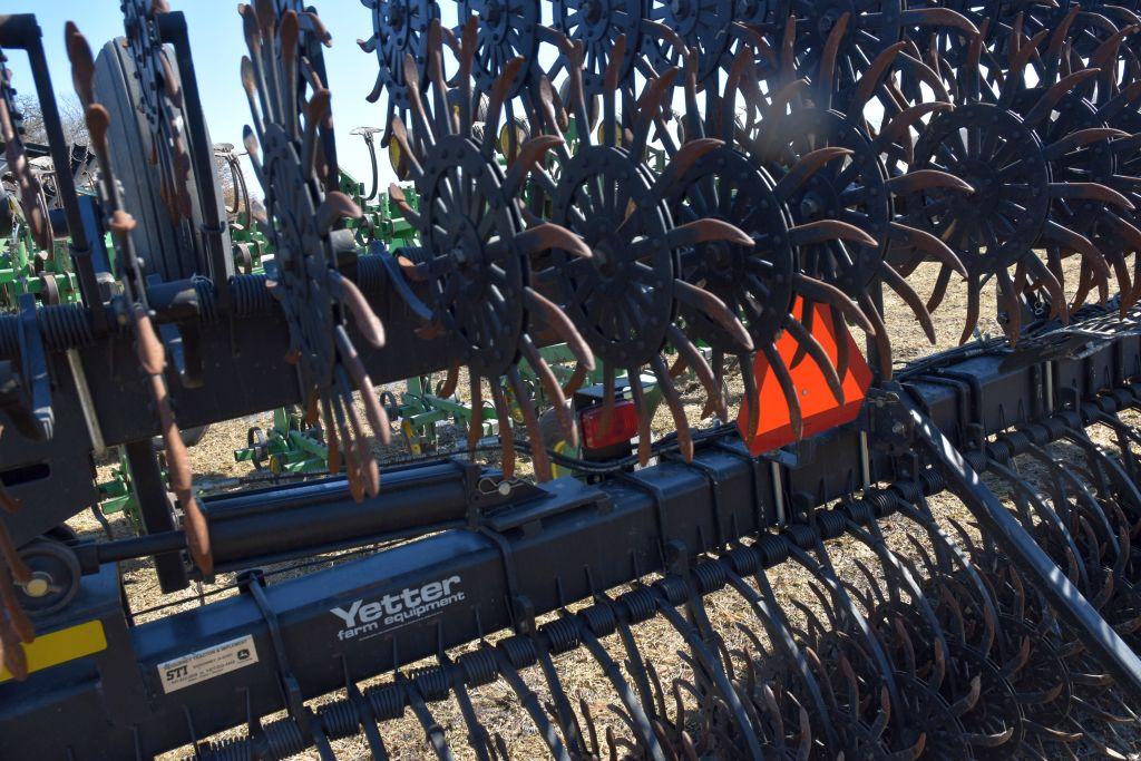Yetter 3541 Rotary Hoe, 41', Gauge Wheels, Light