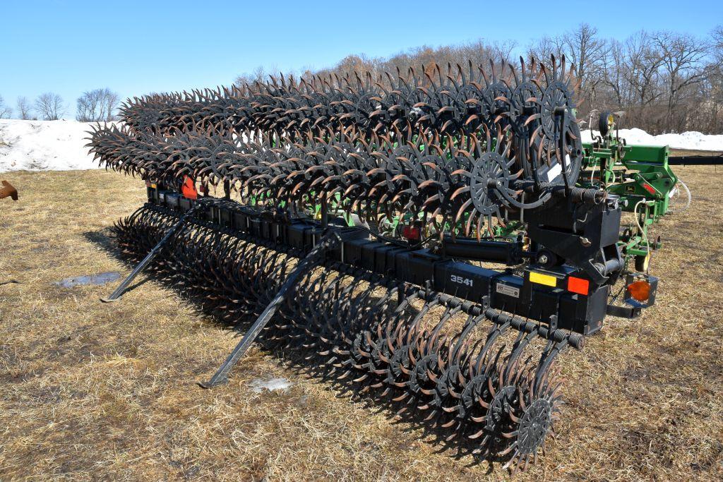Yetter 3541 Rotary Hoe, 41', Gauge Wheels, Light