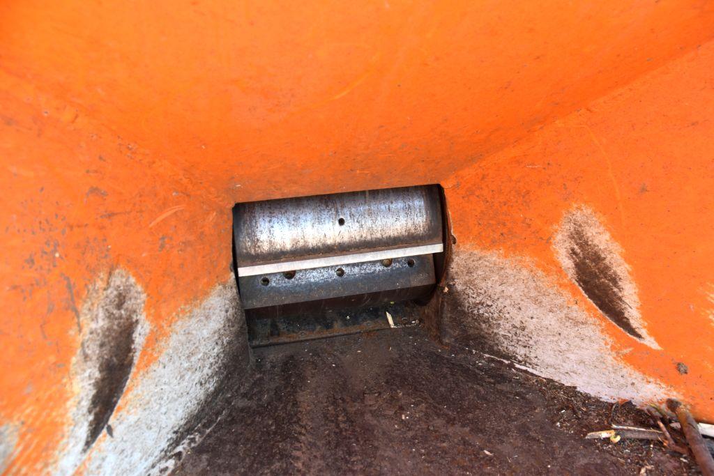 Asplundh Wood Chipper, Single Axle, 2218 Hours,