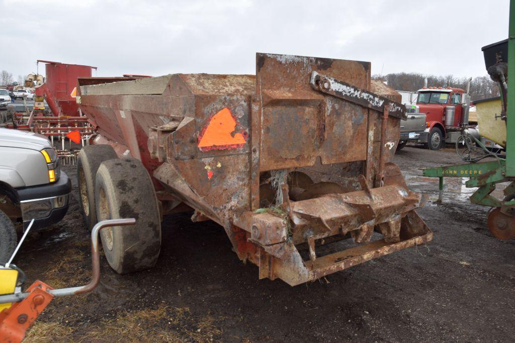 H&S 2602 All Purpose Manure Spreader, Tandem AxleO