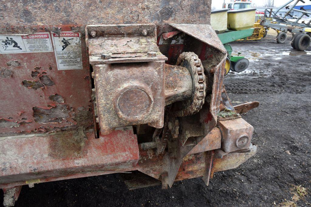 H&S 2602 All Purpose Manure Spreader, Tandem AxleO