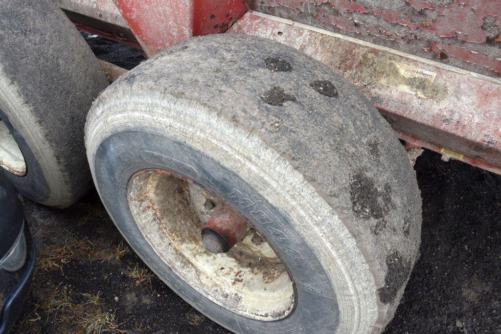 H&S 2602 All Purpose Manure Spreader, Tandem AxleO