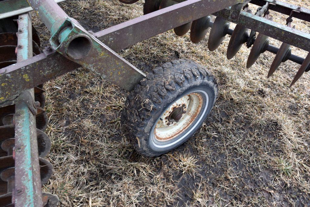 Oliver 242 Tandem Disc, 14.5', Hyd. Lift With Cyl
