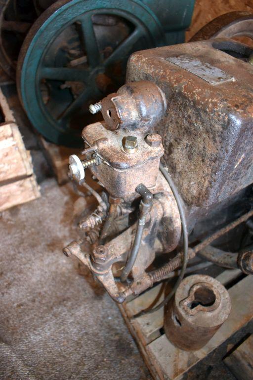 McCormick Deering Hit And Miss Engine, 1.5HP, SN:W96226, Has Wyco Mag, Oiler, Pulley, Motor Is Free,