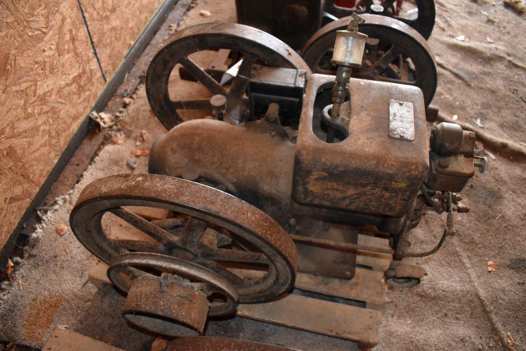 McCormick Deering Hit And Miss Engine, 1.5HP, SN:W96226, Has Wyco Mag, Oiler, Pulley, Motor Is Free,