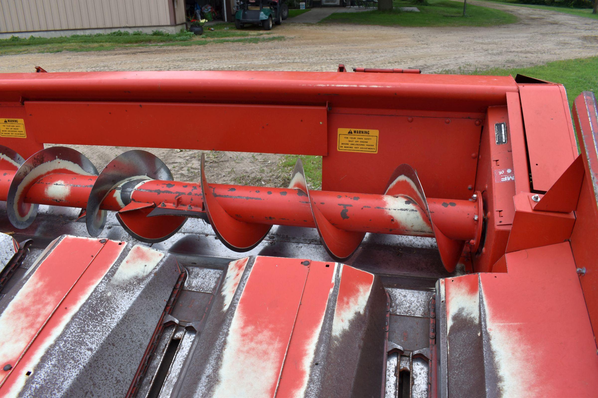Massey Ferguson 1143 Corn Head 4 Row 30”, Clean