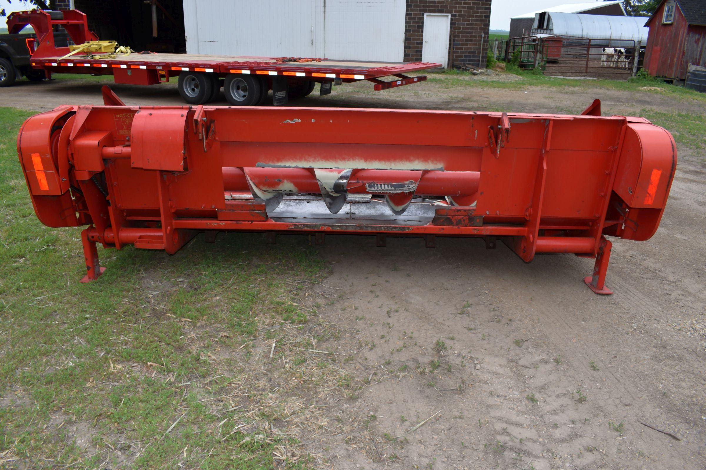 Massey Ferguson 1143 Corn Head 4 Row 30”, Clean