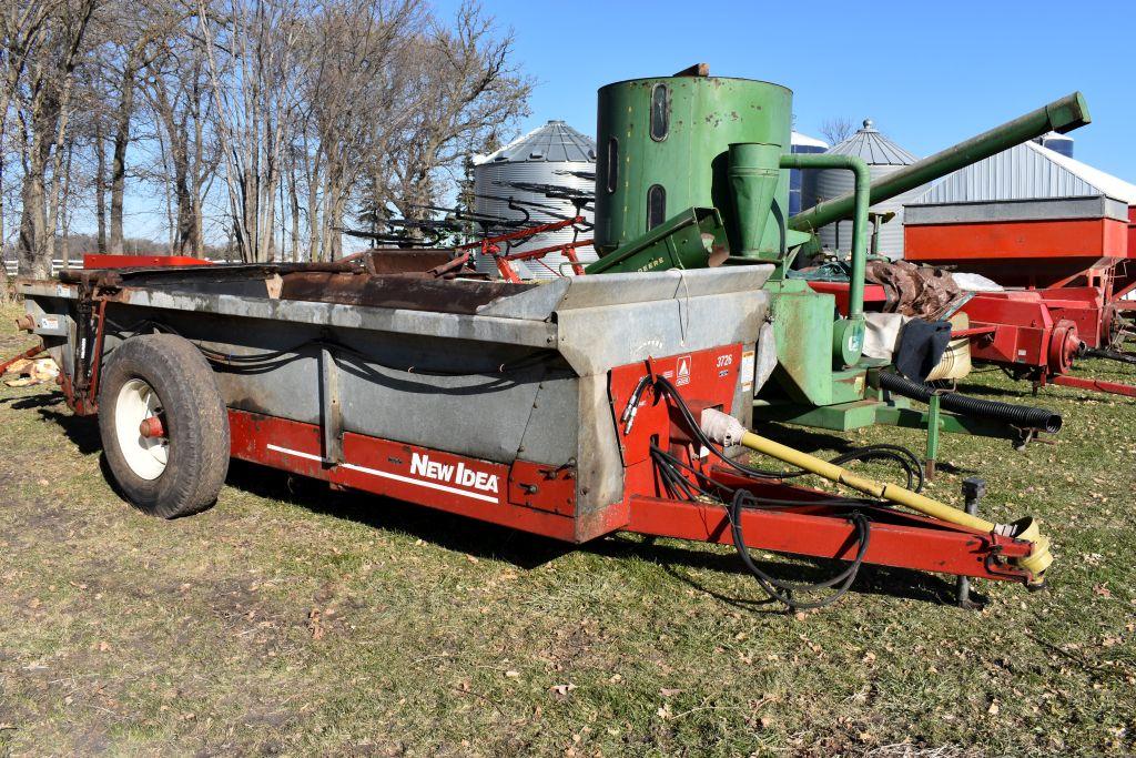 New Idea 3726 Manure Spreader, Single Axle, 540PTO, Slop Gate, Poly Floor, SN: 860670