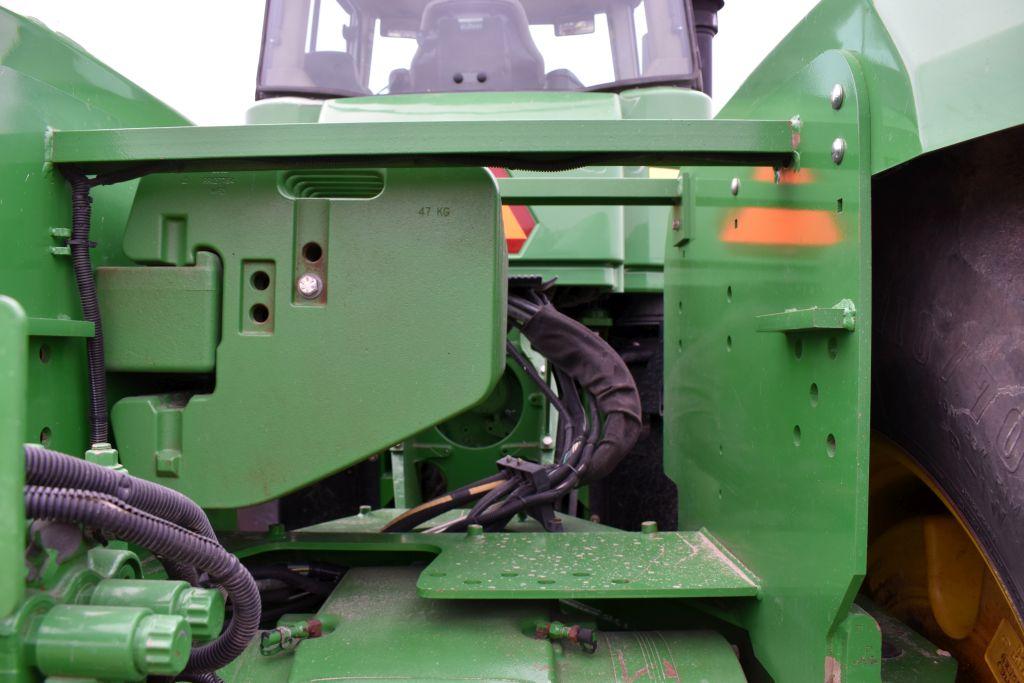 2005 John Deere 9520 4WD Tractor, Power  Shift, 4 Hydraulics, 710/70R42 Duals, 4324  Hours, 450hp.,