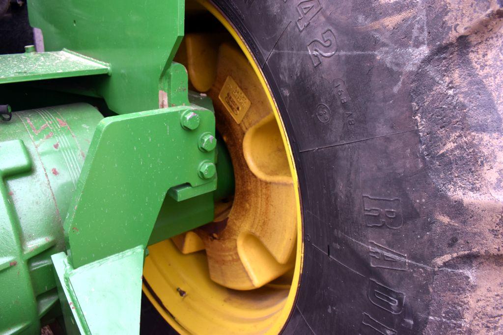 2005 John Deere 9520 4WD Tractor, Power  Shift, 4 Hydraulics, 710/70R42 Duals, 4324  Hours, 450hp.,