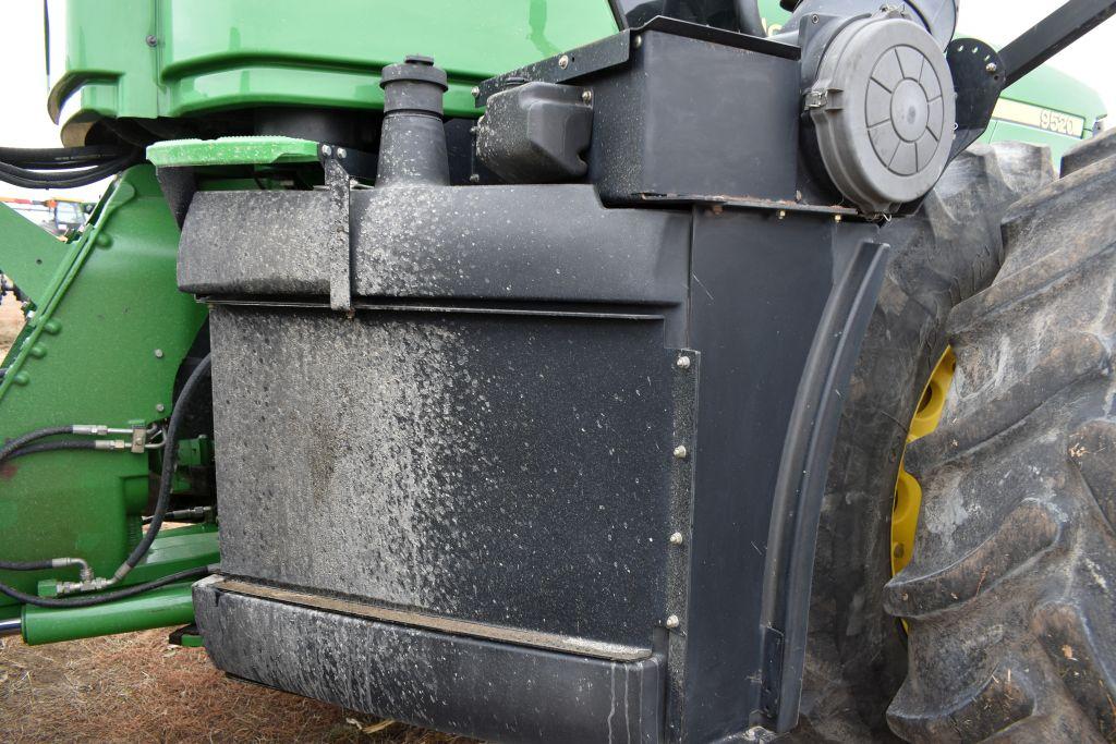 2005 John Deere 9520 4WD Tractor, Power  Shift, 4 Hydraulics, 710/70R42 Duals, 4324  Hours, 450hp.,