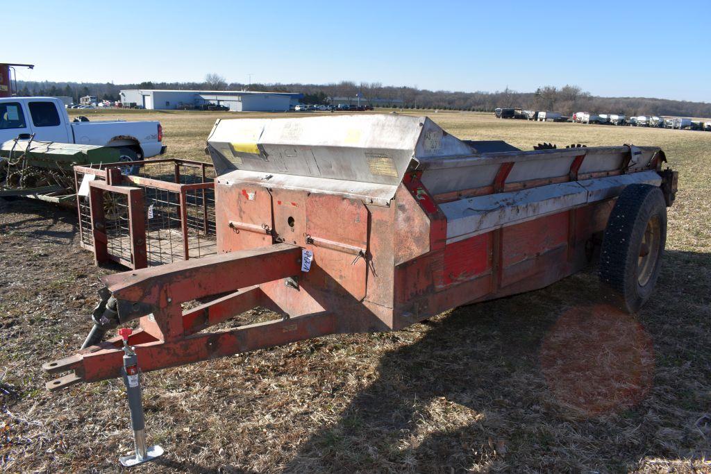 H&S 270 Manure Spreader Single Axle, Single  Beater, 540 PTO