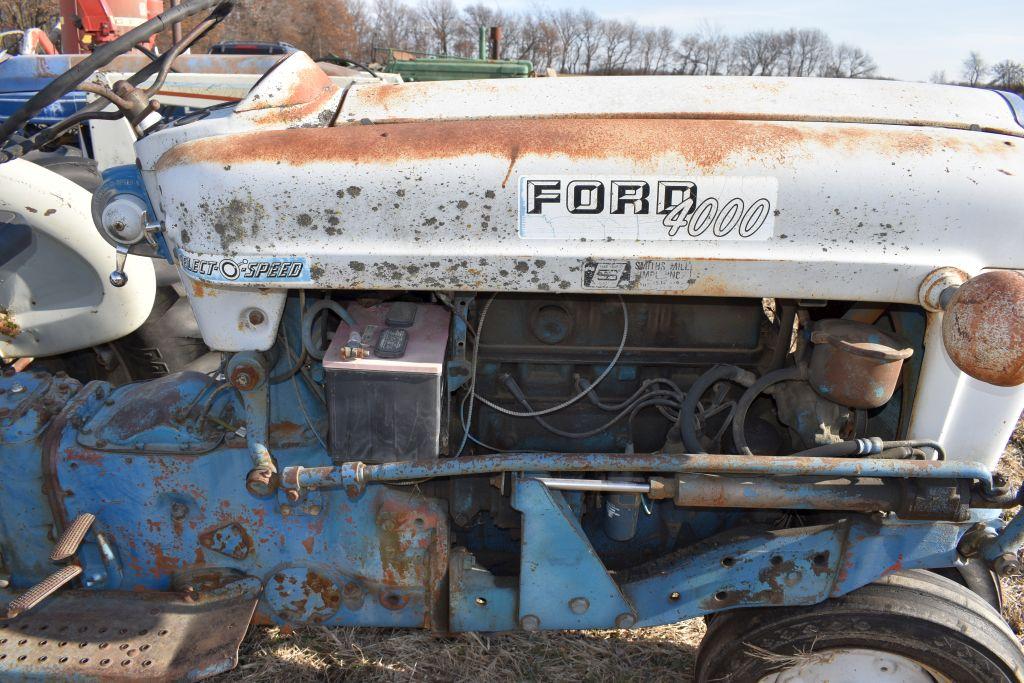 Ford 4000 Select-O-Matic Gas Tractor, Clam  Shell Fenders, 3pt., 540PTO, 14.9x28 Tires,  Does Not Ru