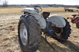Ford 4000 Select-O-Matic Gas Tractor, Clam  Shell Fenders, 3pt., 540PTO, 14.9x28 Tires,  Does Not Ru