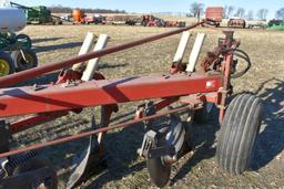 International 720 Plow 5 Bottom 5x20's  Coulters, Auto Reset, In-Furrow