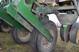 John Deere 7000 Corn Planter, 6 Row 30"  Liquid Fertilizer, Markers, Monitor
