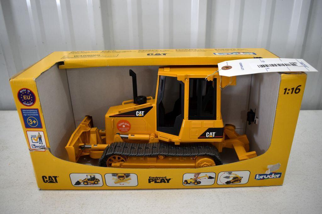 Bruder Cat Track-Type Tractor 1/16 Scale with box