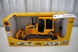 Bruder Cat Track-Type Tractor 1/16 Scale with box