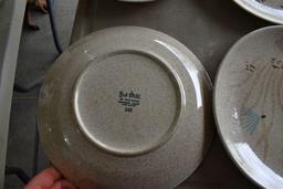 4 Red Wing Bob White Dinner Plates