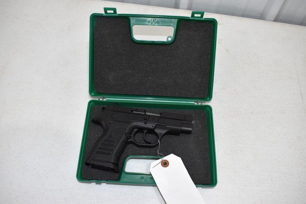 FT Witness-P Pistol 40 S&W, One Magazine SN: EA28700 10398, with case