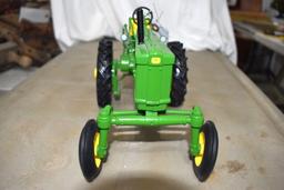 Ertl John Deere 620 High Crop Tractor 2001 Collector Edition 1/16, no box