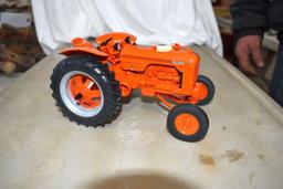 Ertl Case DC-4 Highly Detailed Tractor 1/16, no box