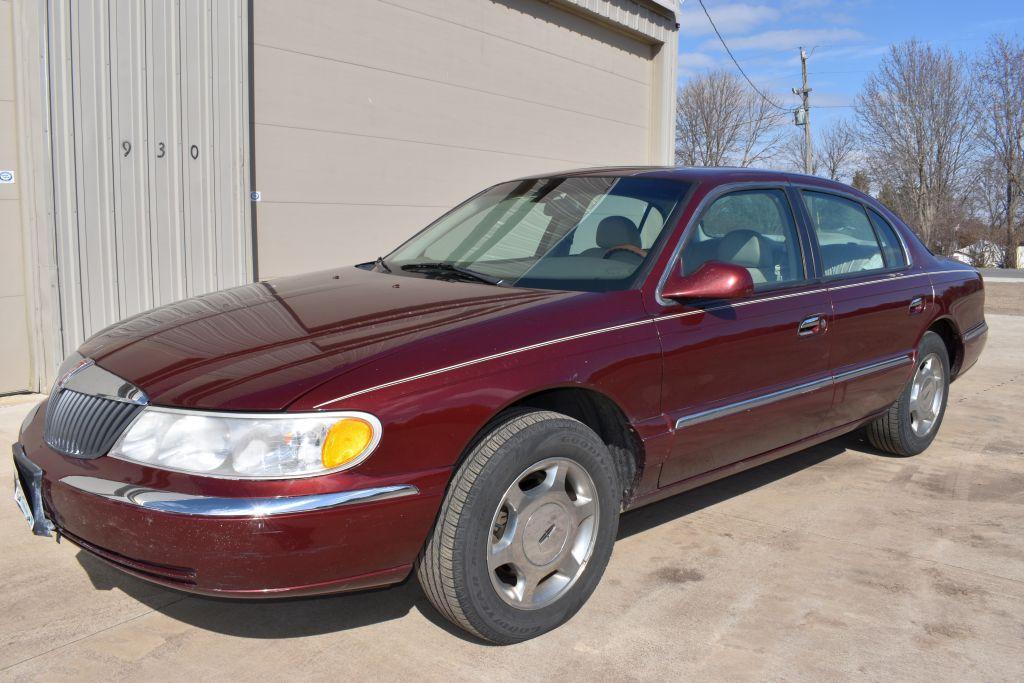 2000 Lincoln Continental 4 Door Car, Leather, V8, Auto, 139,860 Miles