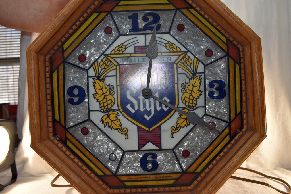 Heileman Old Style clock, lighted, 15" x 15"