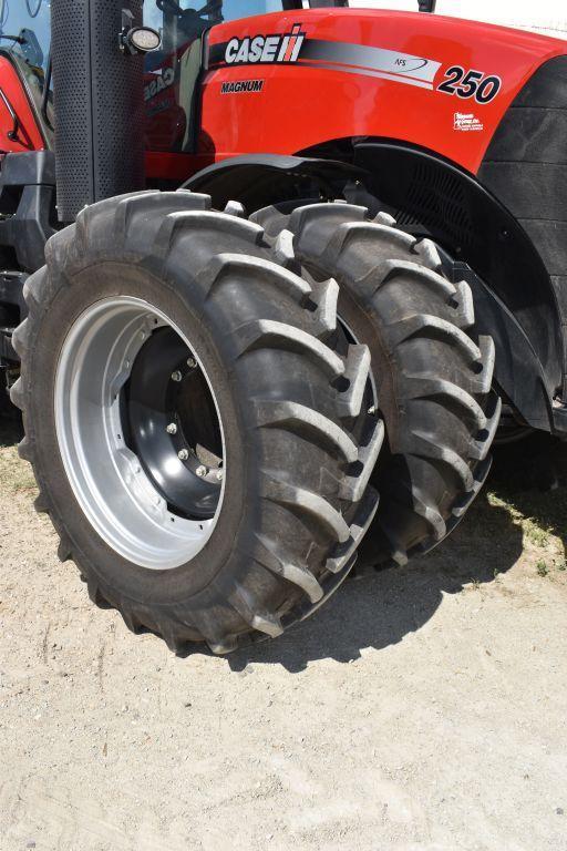 2015 Case IH 250 Magnum MFWD, 566 Actual Hours, 480/80R50 Rear Duals 90%, 420/85R34 Front Duals