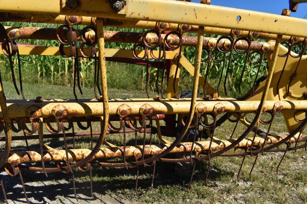 New Holland 256 Hay Rake