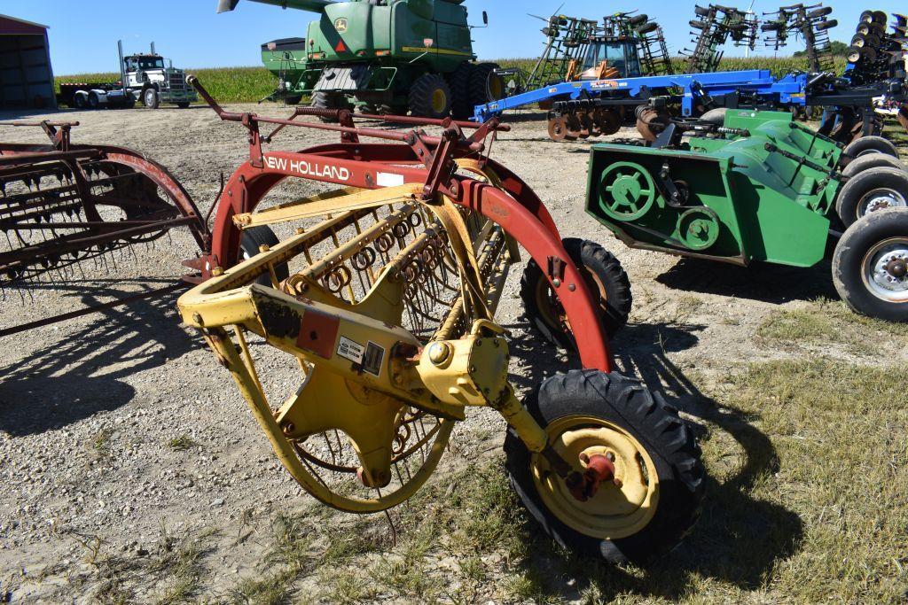 New Holland 256 Hay Rake