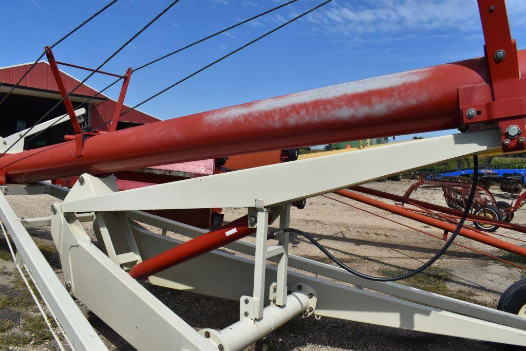 Buhler Farm King 1370 Auger, Power Swing Hopper, 540PTO
