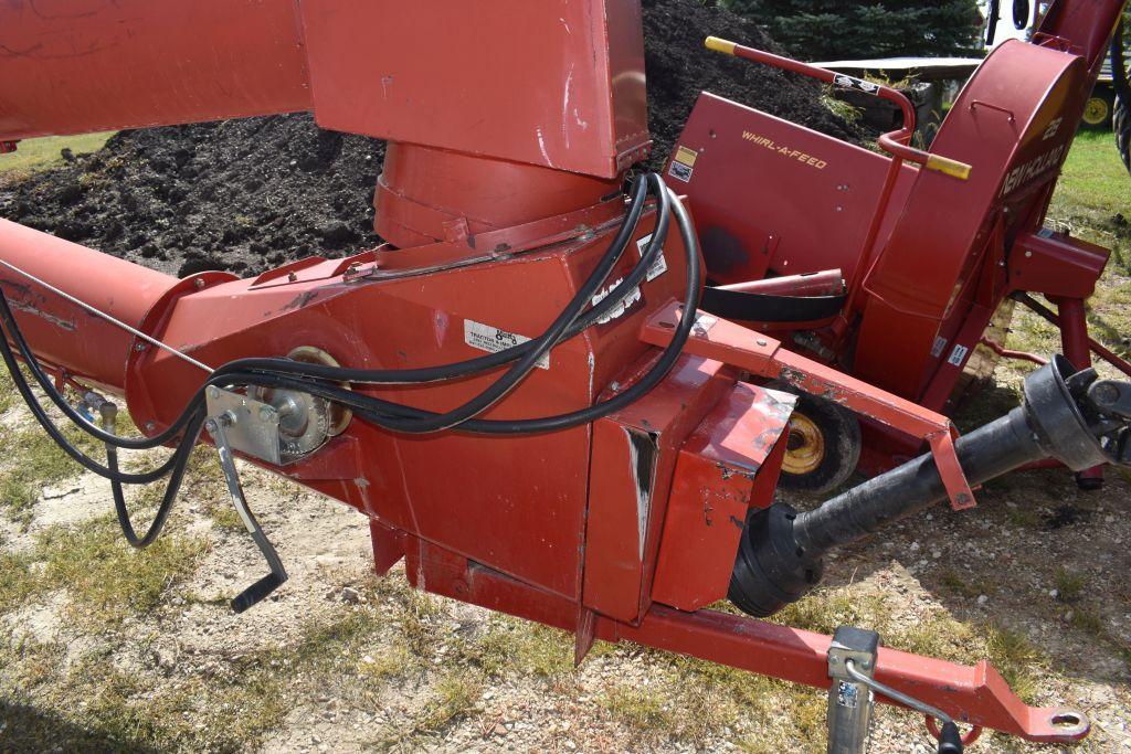 Buhler Farm King 1370 Auger, Power Swing Hopper, 540PTO