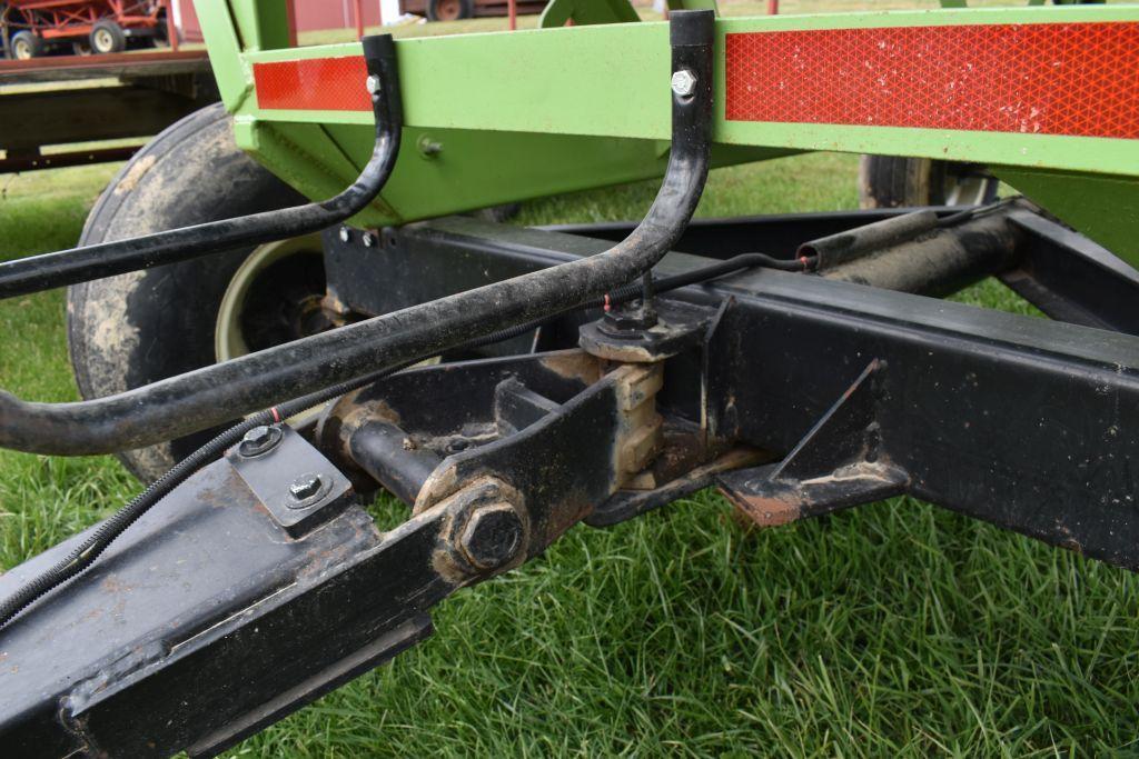 Parker 2600 Gravity Flow Wagon 400 Bushel, Sight Glass, 11 Ton Running Gear, Flotation Tires