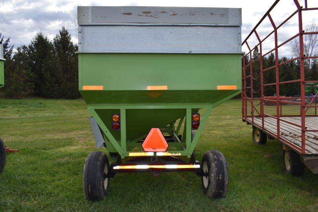 Parker 2600 Gravity Flow Wagon 400 Bushel, Sight Glass, 11 Ton Running Gear, Flotation Tires