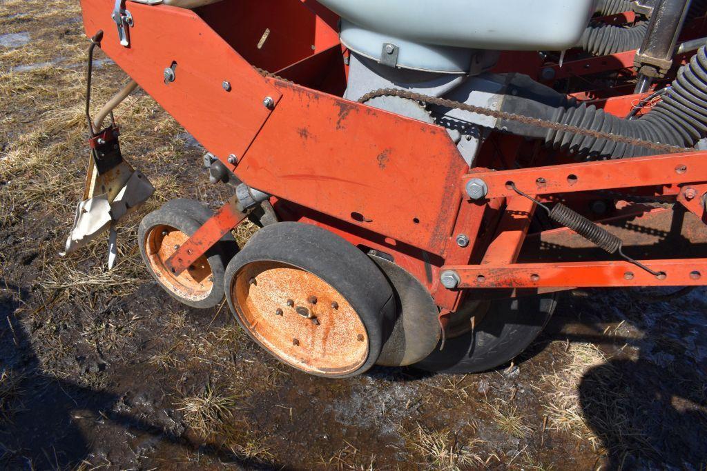White 5100 Seed Boss Planter, 6 Row 30", Insect.,