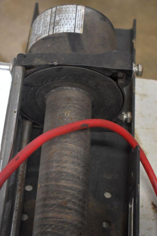 Atlas 9500 Lb 12V with Mounting Plate and Cable